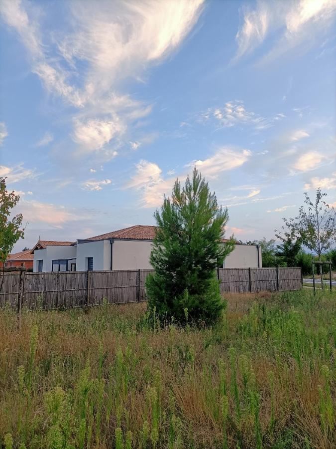 Suite Privative De 28M2 Climatisee, Proche Plage Et Commerces Audenge Exterior foto